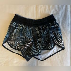 Lululemon Tracker Short 6 Seawheeze 2016 Secret Society Tofino Teal Black Lined